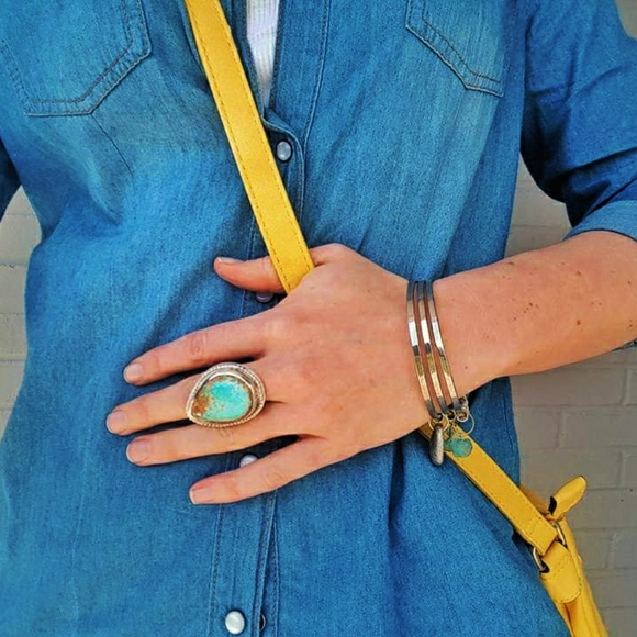 Meet your Posher, Emily - Picture 2 of 3